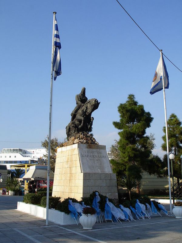 Ανδριάντας στρατηγού Γ. Καραϊσκάκη (Ακτή Τζελέπη - Πειραιάς)